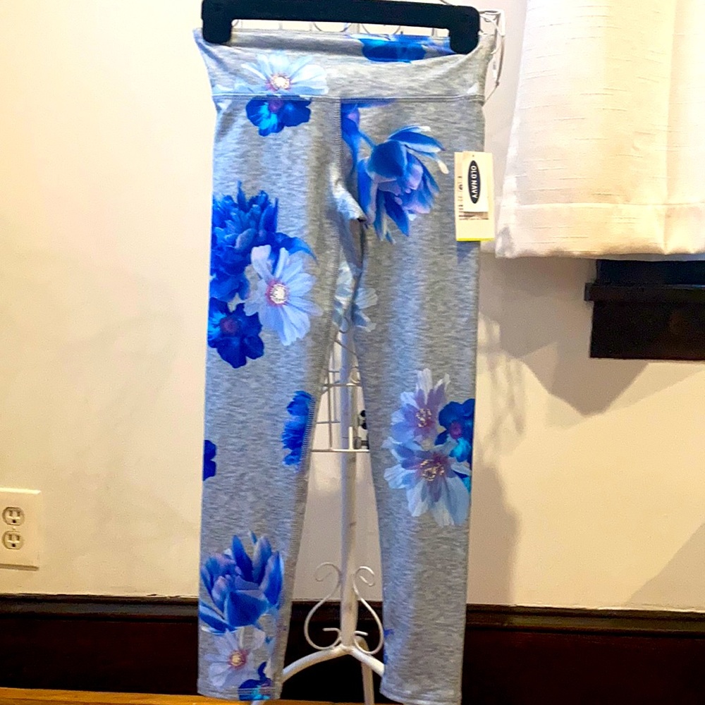 NWT Old Navy Athletic Gray And Floral Pants